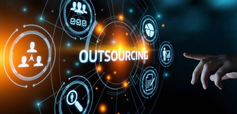 Pros and Cons of IT Outsourcing in Los Angeles